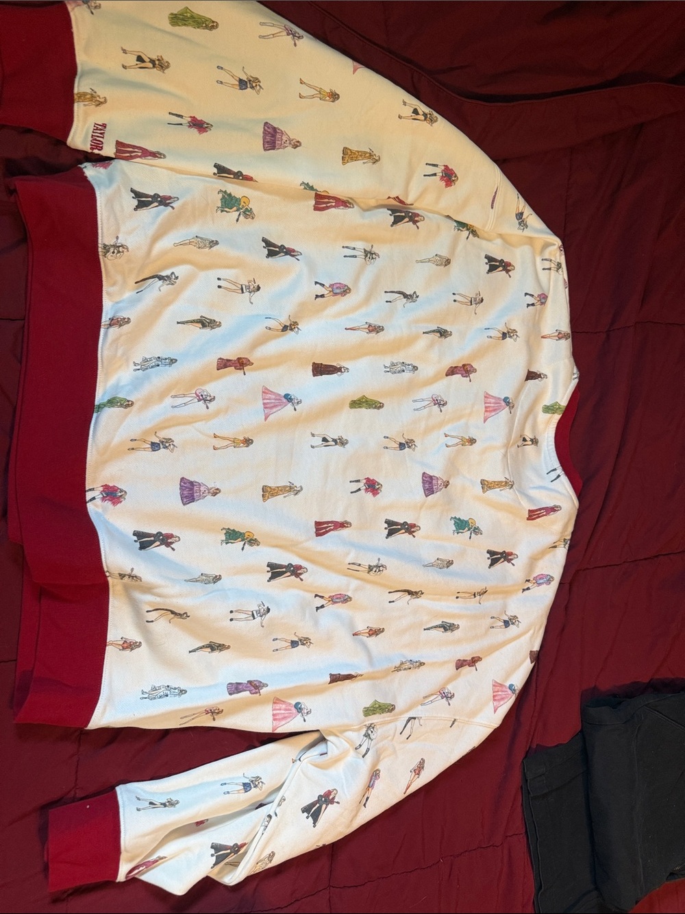 Official Taylor Swift crew neck sweatshirt with "Tiny Taylors" size XL - Picture 4 of 4